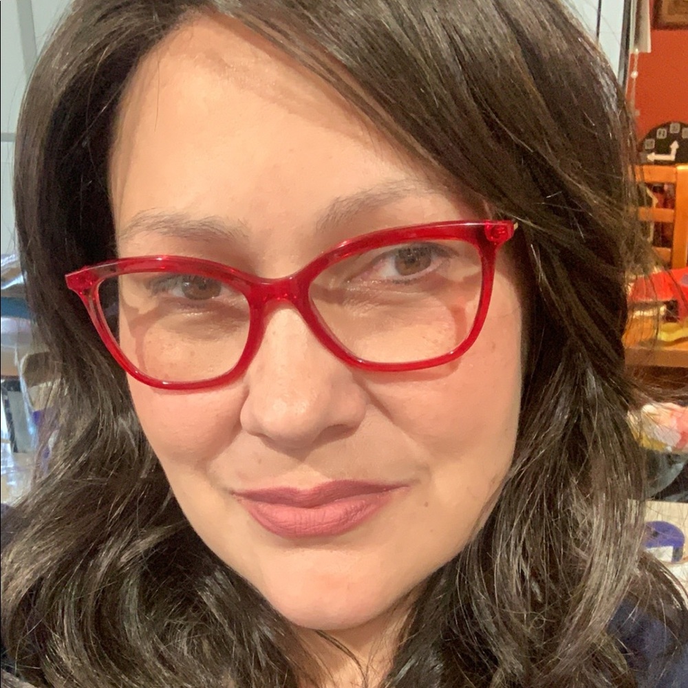 Meet your Posher, Lisa